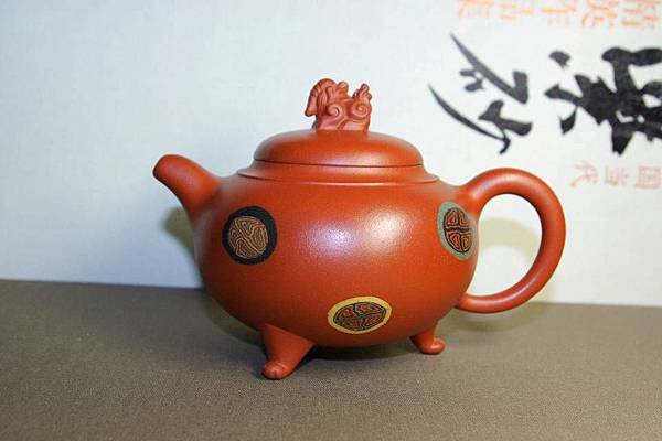 三足獅鼎 1