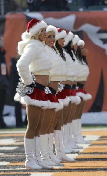 NFL聖誕大戰全美冬季佳節最受歡迎的球賽.jpg