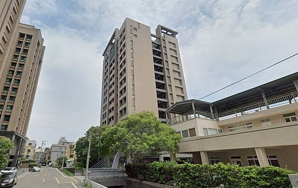 3600  三民美禾挑高舒適一樓，平面車位，約定專用花園近2