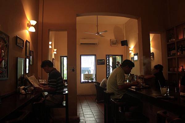 20130623_009_HCMC_Cafe Bar Kesera.JPG
