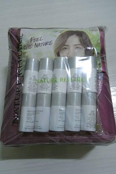 Nature Republic 15片水凝膠/15片膠原凍膜組 &amp; 美白贈品 - ₩120000