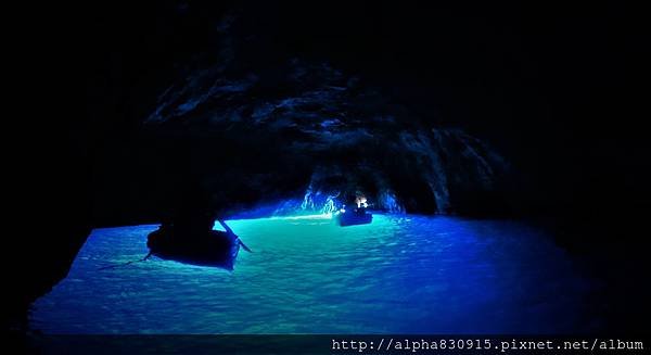 20160523 Italy blue cave.JPG