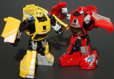 cliffjumper-and-bumblebee-classics-robots