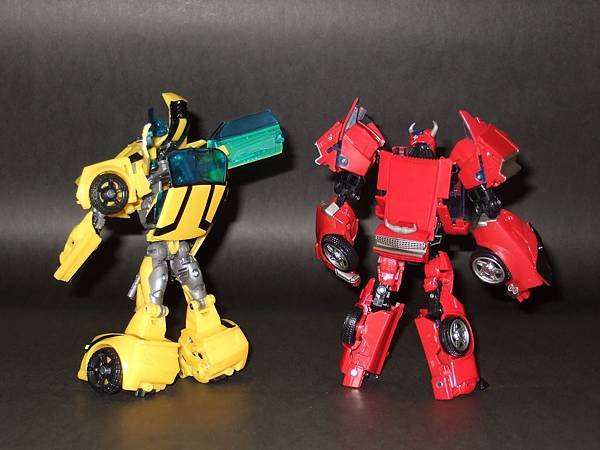 變形金剛領袖之證TFP Transformers Prime Hasbro Deluxe Cliffjumper Bumblebee_DSCF1221