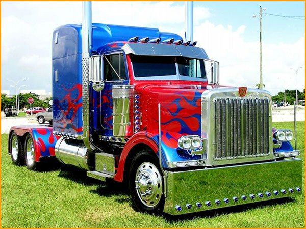 Optimus-Prime-Peterbilt-379-truckers-30538901-600-450