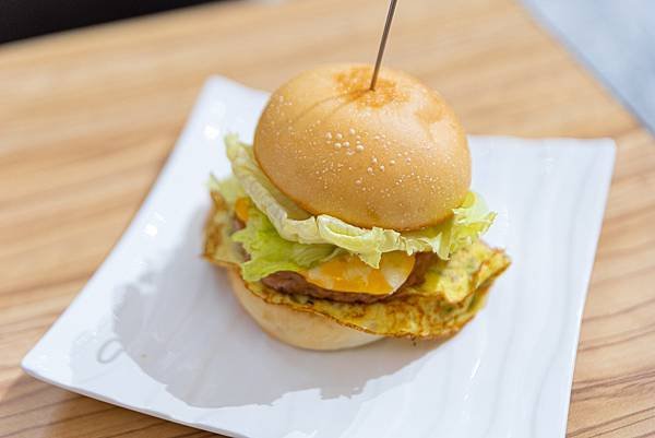 《台北素食推薦》近大稻埕  迪化街、霞海城隍廟走路三分鐘、動