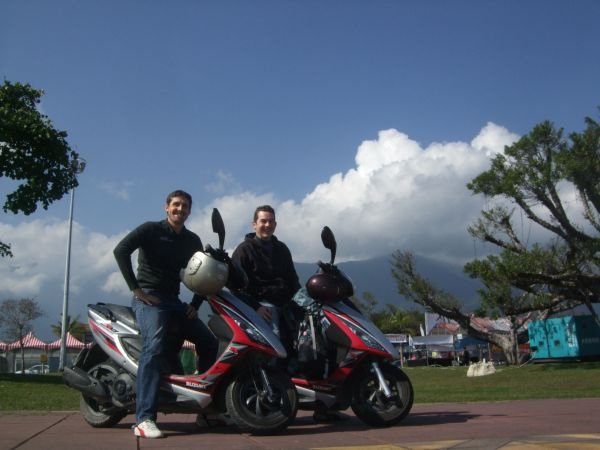 0104 Mark and Andrew @ Hualien.jpg