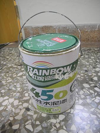 牆面上水泥漆