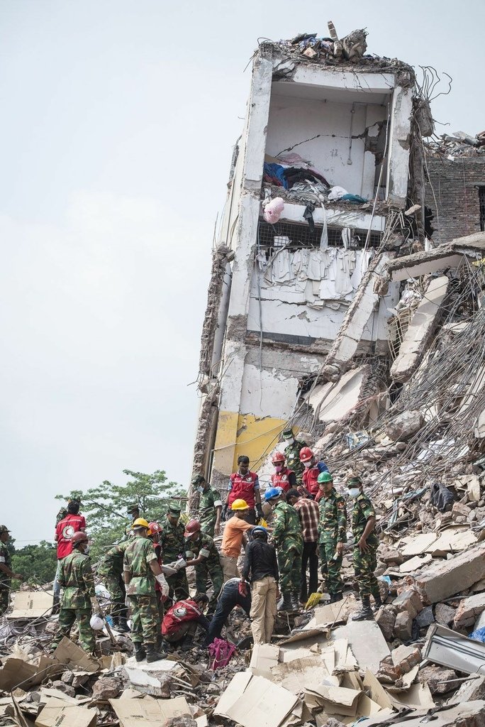 Remembering The Rana Plaza Collapse_ Heart-Wrenching Photos From The Aftermath.jpeg