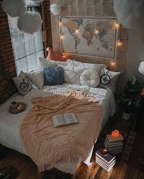 10 Cozy Ways to Create the Ultimate Hygge Bedroom.jpeg