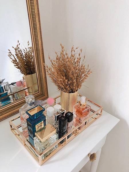 Dressing table.jpeg