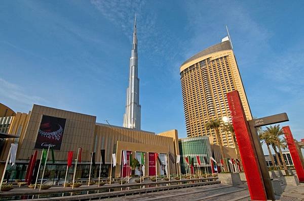 The-Dubai-Mall-Grand-Drive-1024x679.jpg