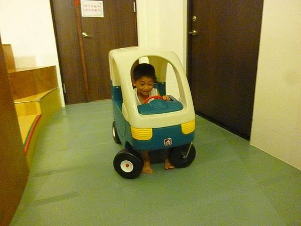 車子區.JPG