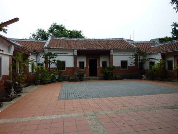 仿三合院2.JPG