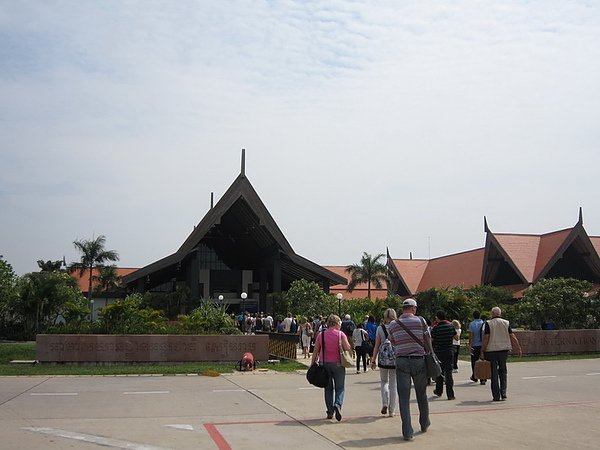 AngkorWat_1103_01.JPG