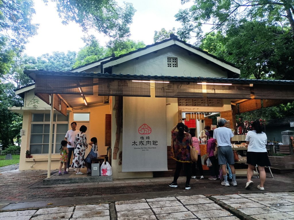 「高雄市輕旅行」：大東文化藝術中心看天燈、橋頭糖廠閒遊吃紅豆
