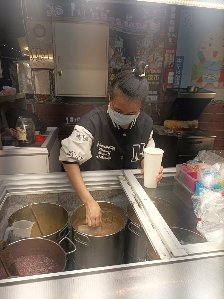 &lt;吃在台中&gt;逢甲夜市美食小吃 明倫蛋餅、盛益號綠豆沙牛奶