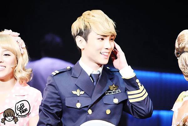 120401 Catch Me If You Can 音樂劇 dcinside (6).jpg