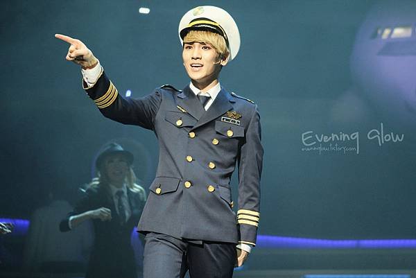 120401 Catch Me If You Can 音樂劇 evening glow (1).jpg