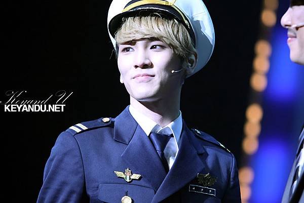 120401 Catch Me If You Can 音樂劇 KEY門版 1P(KEYANDU).jpg