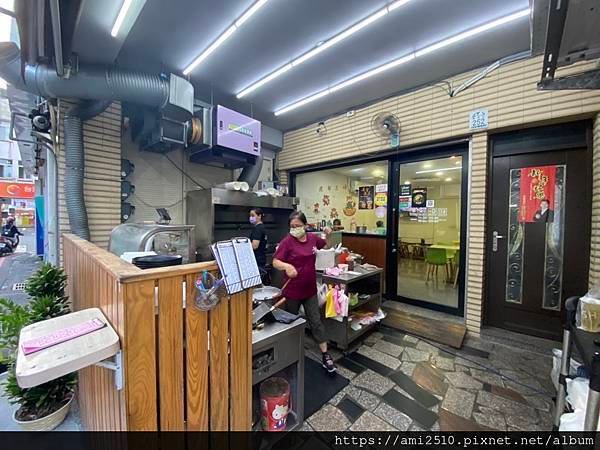 【羅東小吃】《芳香 愛國店》蚵仔煎海鮮湯粥麵2022107583