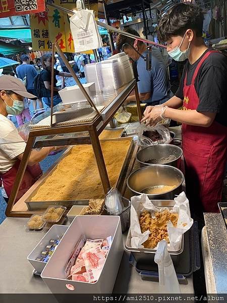 【食】台北信義小吃《阿金客家麻糬》早市古早味◆純手工製作.早