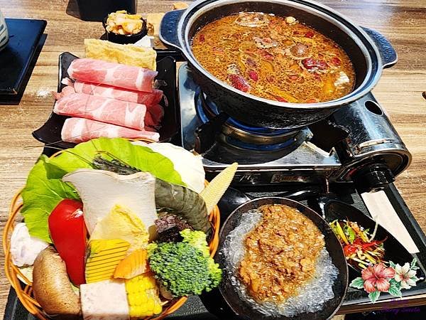阿Q茶舍-大墩店@在地超過30年泡沫紅茶店 24小時營業用餐