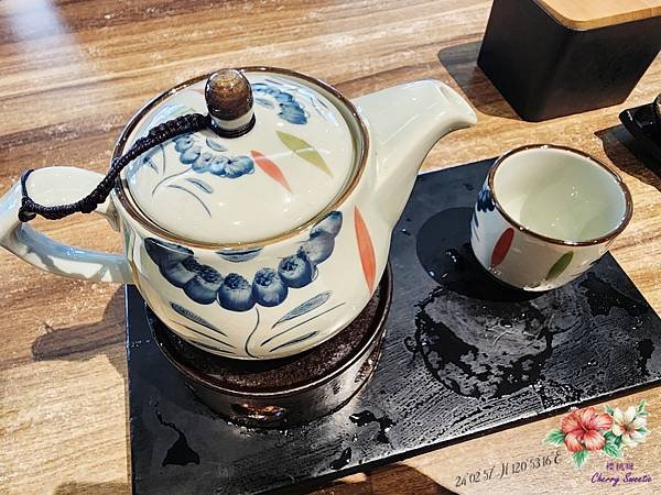 阿Q茶舍-大墩店@在地超過30年泡沫紅茶店 24小時營業用餐