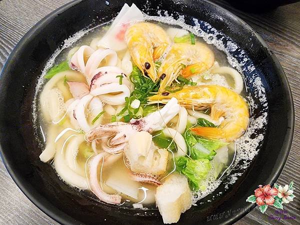 水仙宮古早味鍋燒麵@清甜柴魚湯頭 麵體Q彈 隱藏版鍋燒麵鮮味