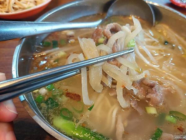 【旅食.桃園】豆漿豆花呷免驚「低消免百元」單點一碗麵就有免費