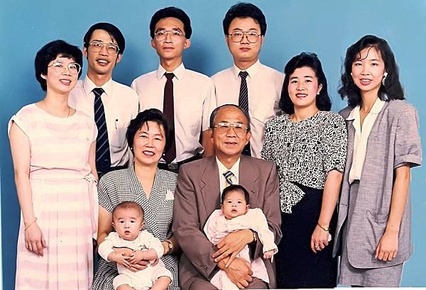 1988父母結婚三十年.jpg