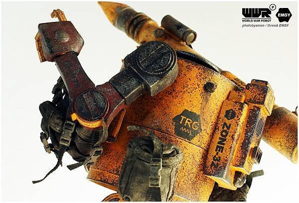 threeA EMGY 8