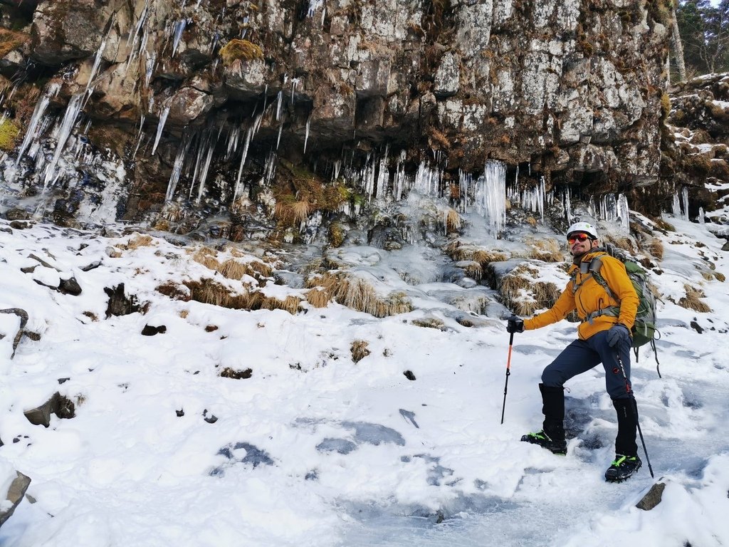 雪登雪山主峰賞雪趣