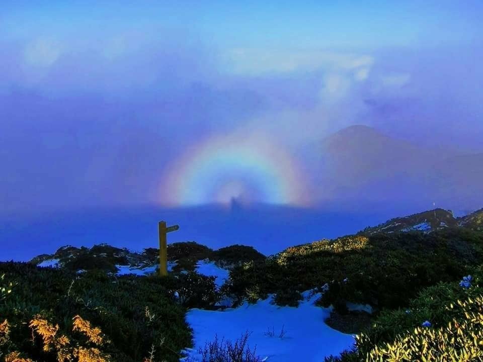 雪登雪山主峰賞雪趣