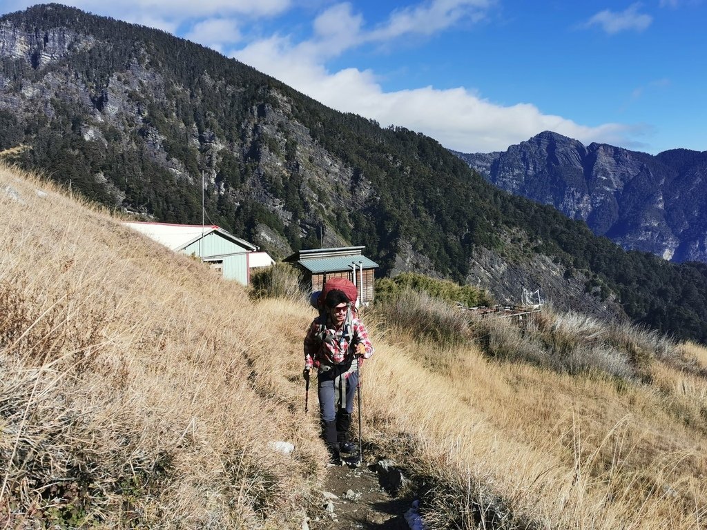 雪登雪山主峰賞雪趣