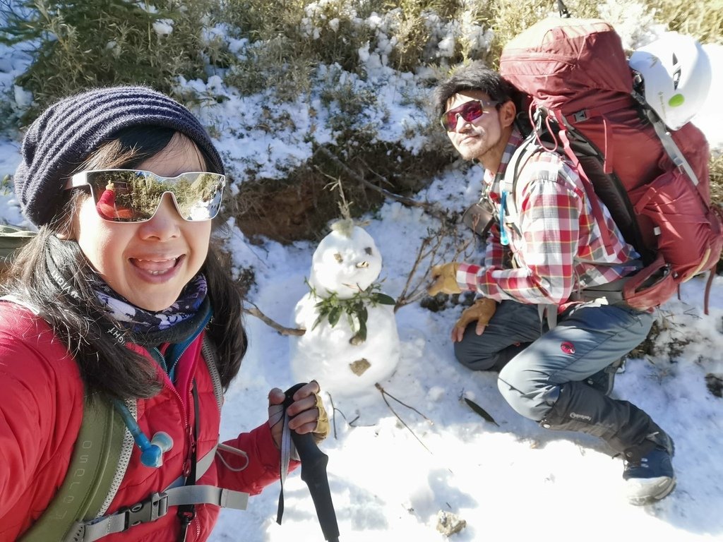 雪登雪山主峰賞雪趣