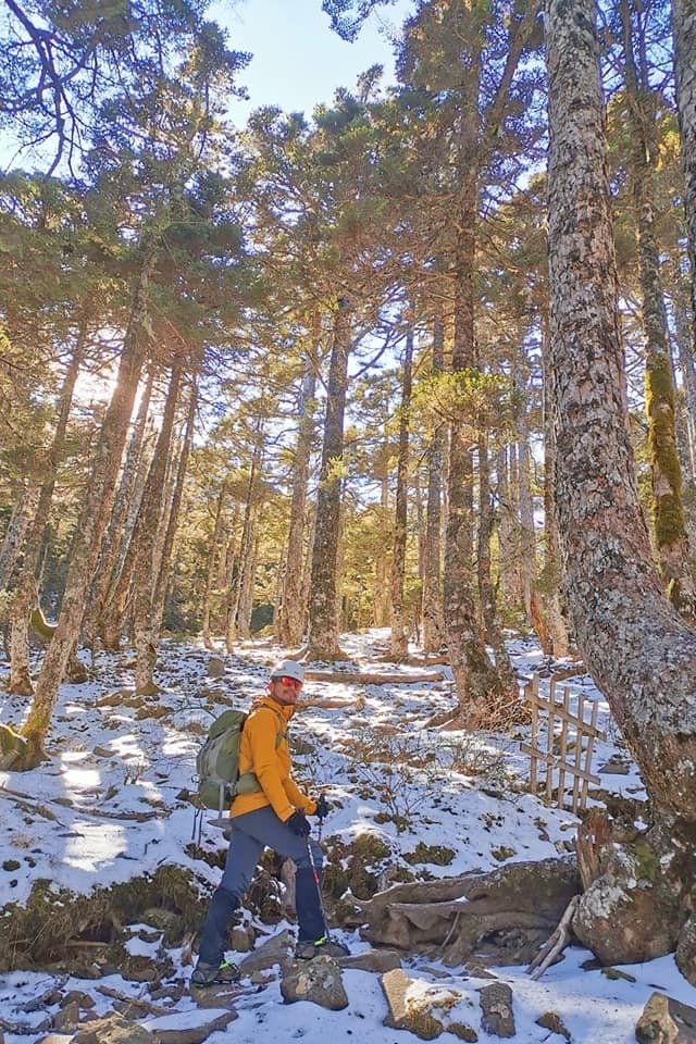 陽光、白雪、黑森林~雪山圈谷玩雪趣