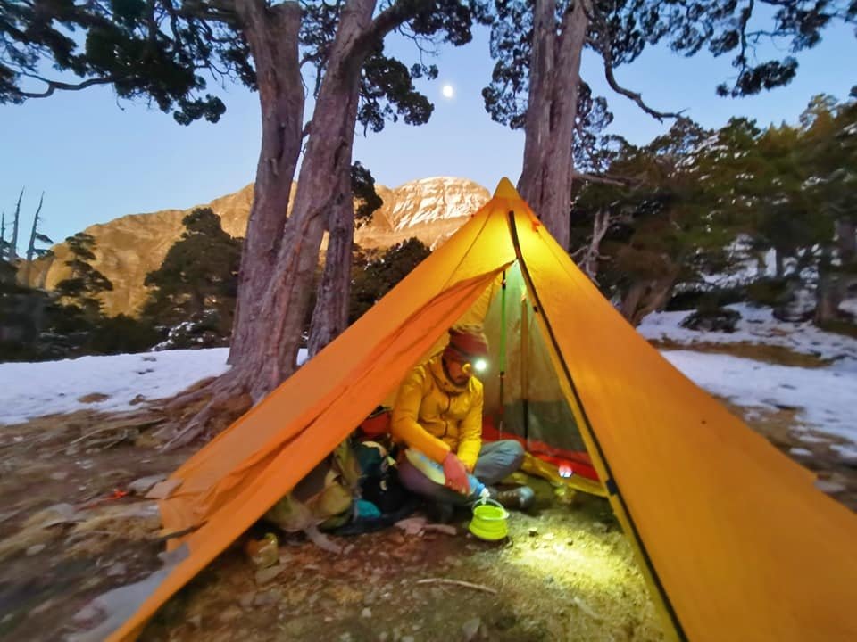 雪山主峰下翠池~冰天雪地翠池營地紮營~壯闊的震撼