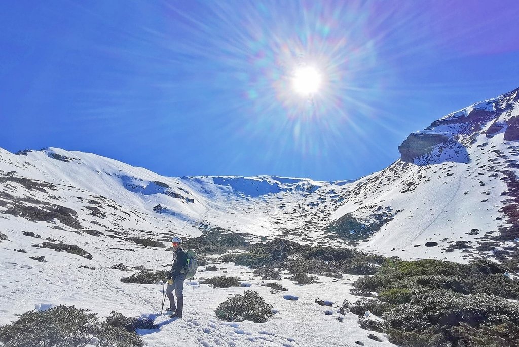 雪山單登~雪登雪山主峰~綿長陡峭，險峻又美麗的非傳統路線，站