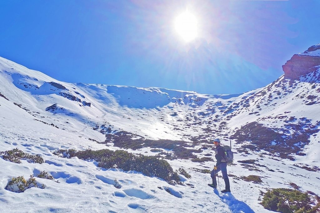 雪山單登~雪登雪山主峰~綿長陡峭，險峻又美麗的非傳統路線，站