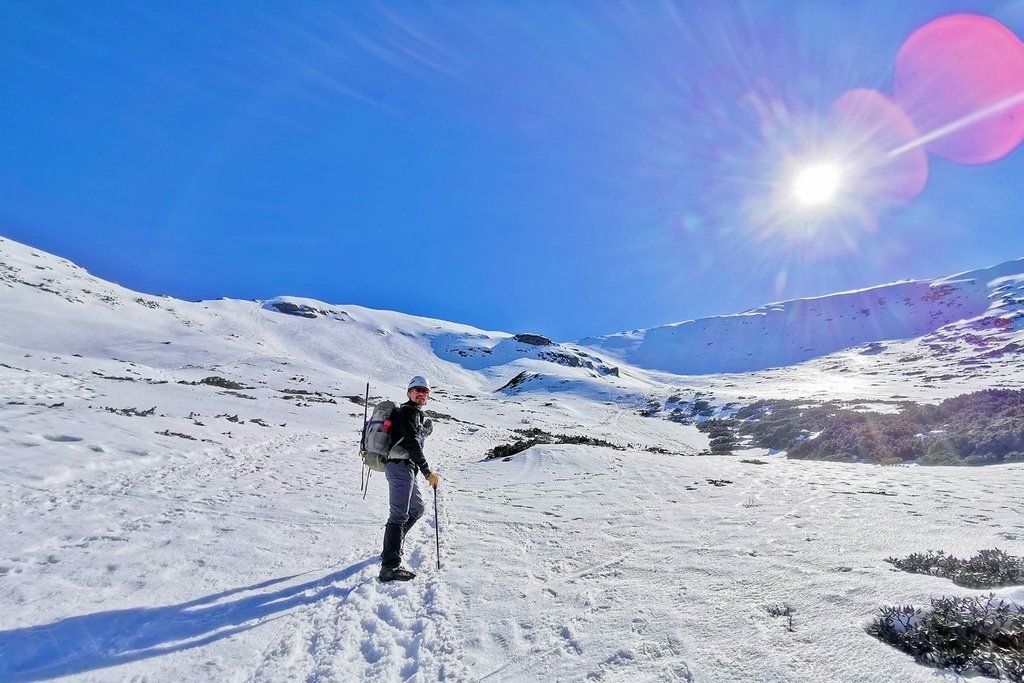 雪山單登~雪登雪山主峰~綿長陡峭，險峻又美麗的非傳統路線，站