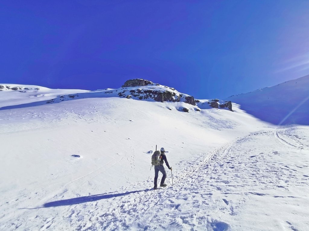 雪山單登~雪登雪山主峰~綿長陡峭，險峻又美麗的非傳統路線，站