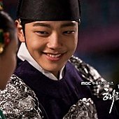 sunnmoon_behind120116185007imbcdrama0