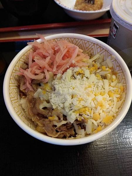 站前 Sukiya 起司牛丼 NT99.jpg