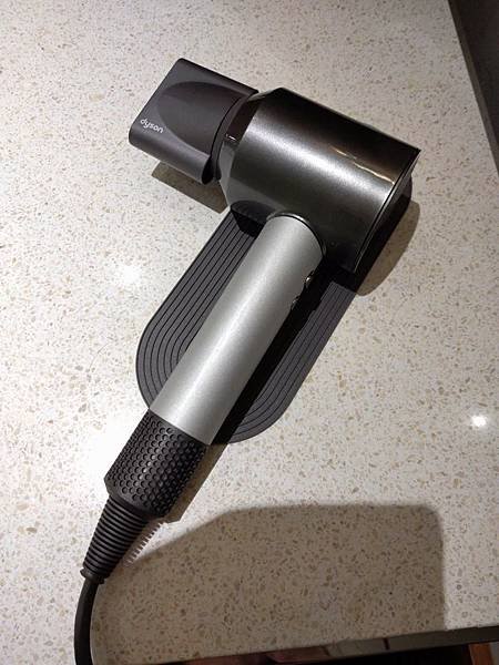 誠品行旅 eslite dyson 吹風機.jpg