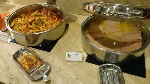 台中市后里區~麗寶樂園福容大飯店(豪華家庭房)-201609