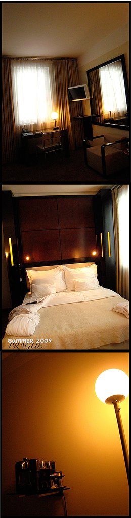 Maximilian Hotel - Room.jpg