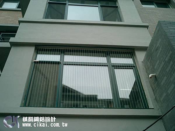 02015-隱形鐵窗_1(1).jpg