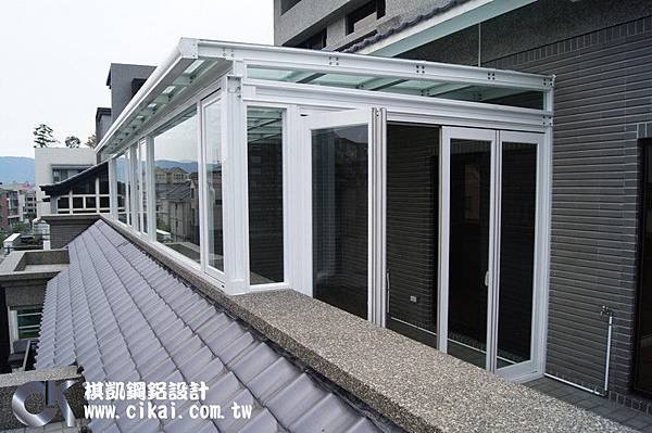玻璃折疊門 (3).JPG