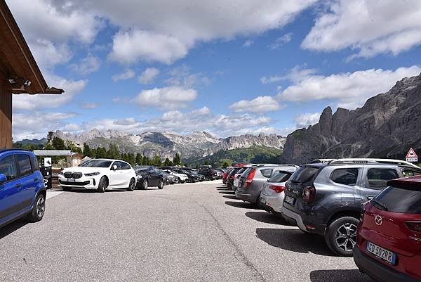 【2023 義大利】0806 Sella Pass 站立棺材